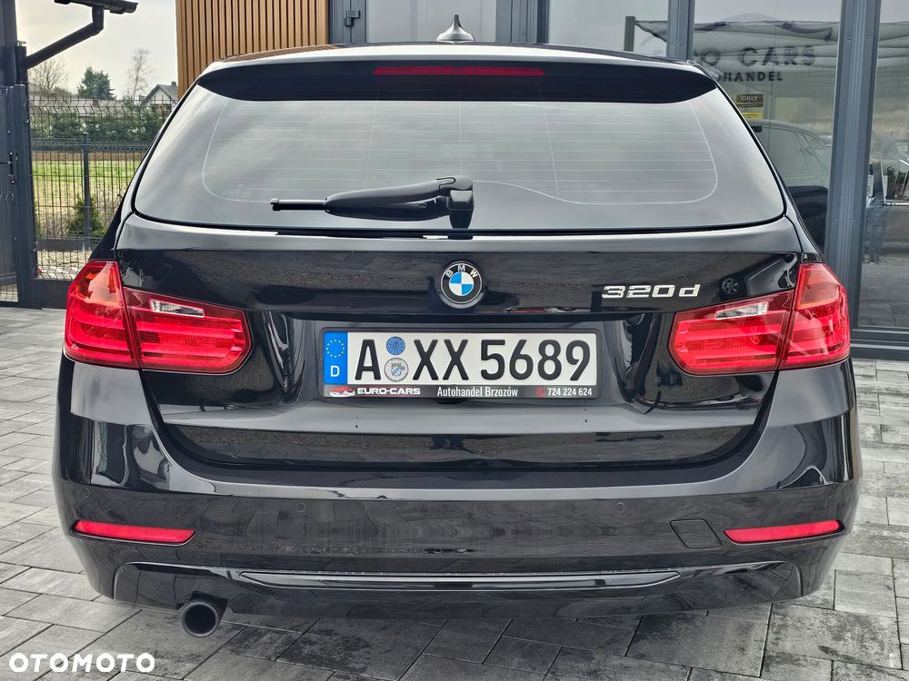 BMW Seria 3 320d DPF Edition Sport - 35