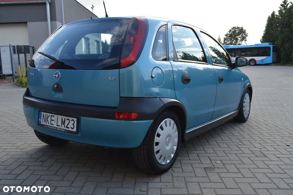 Opel Corsa 1.2 16V Cosmo - 8