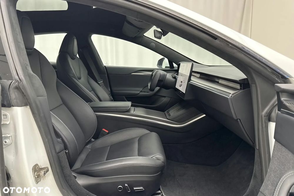 Tesla Model S Plaid - 6