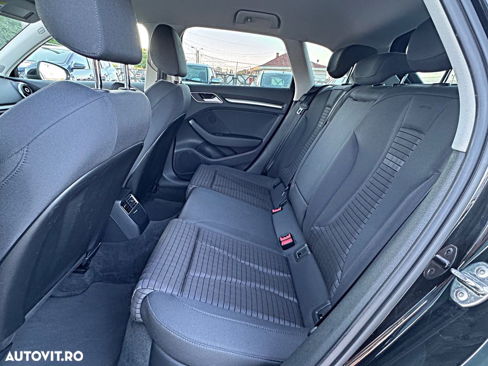 Audi A3 2.0 TDI Sportback S tronic S line Sportpaket - 23