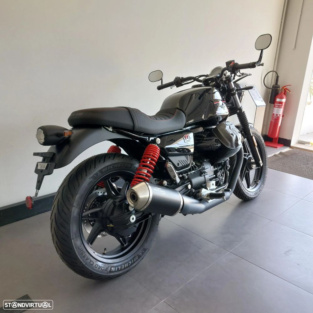 Moto Guzzi V7 Special Edition 850 - 5