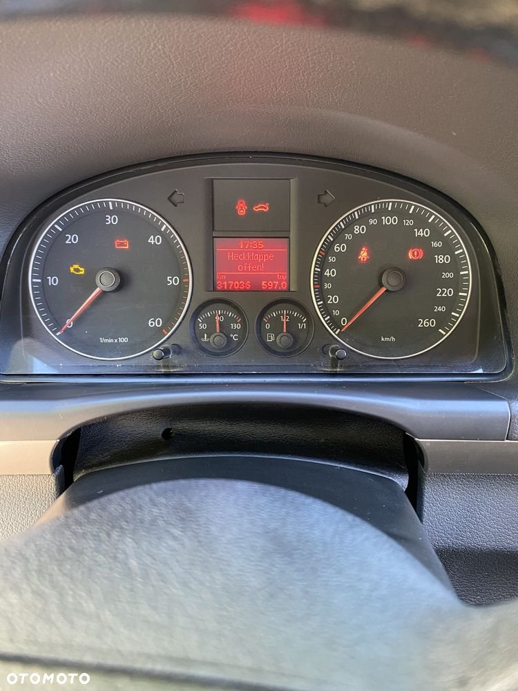 Volkswagen Touran - 8