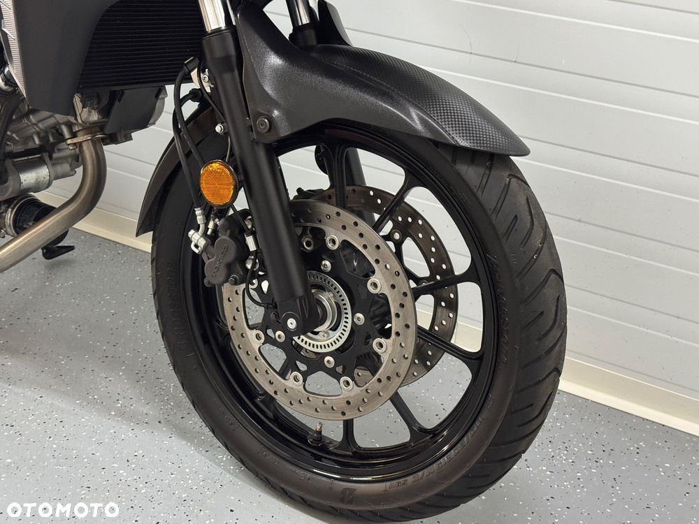 Suzuki V-STROM - 15