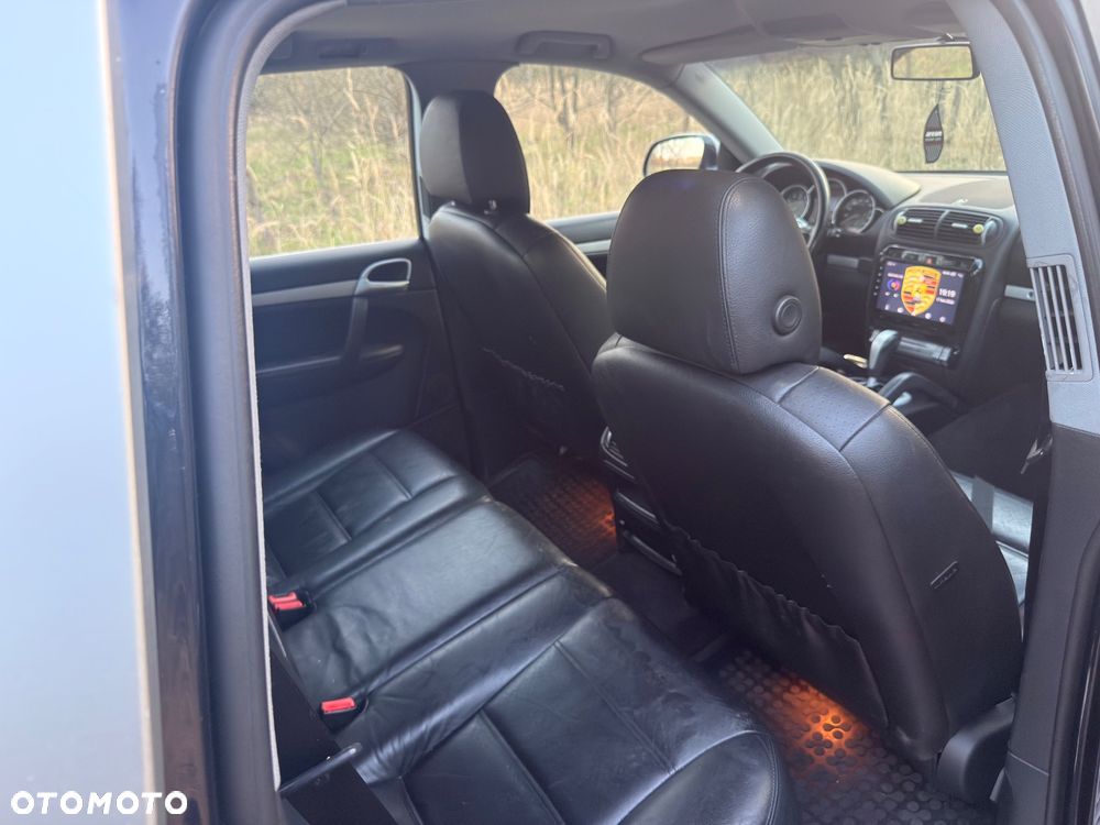 Porsche Cayenne - 19