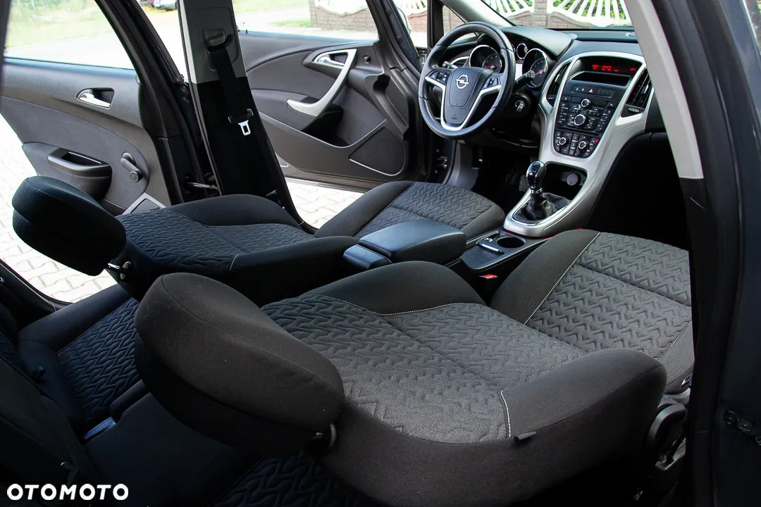Opel Astra 1.4 Turbo Style - 27