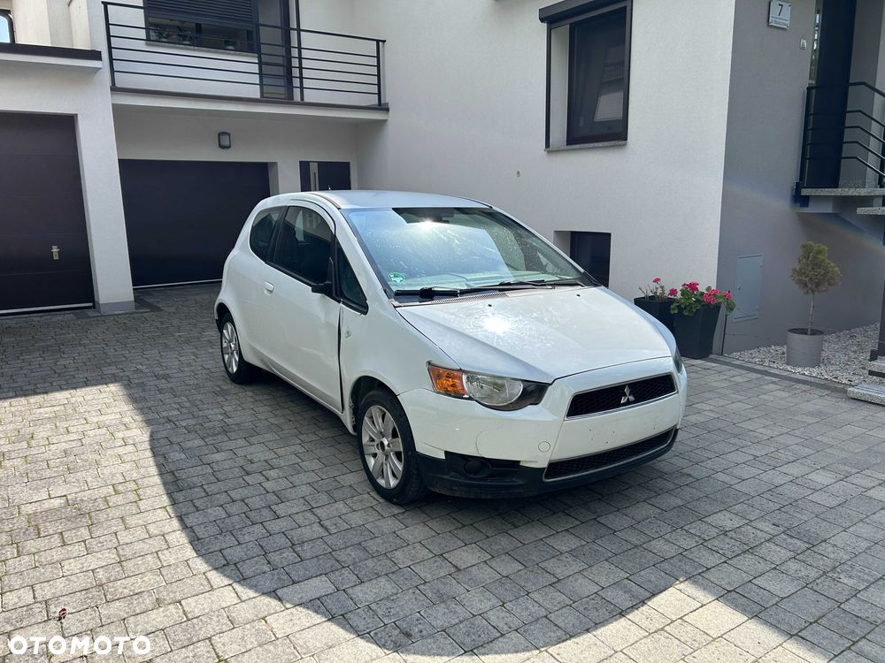 Mitsubishi Colt - 3