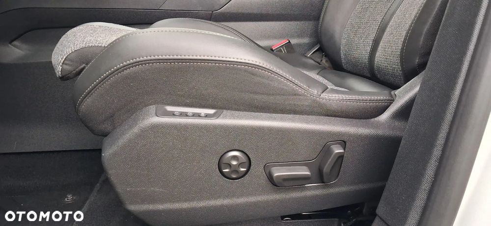 Peugeot 5008 PureTech 130 Stop & Start Allure Pack - 22