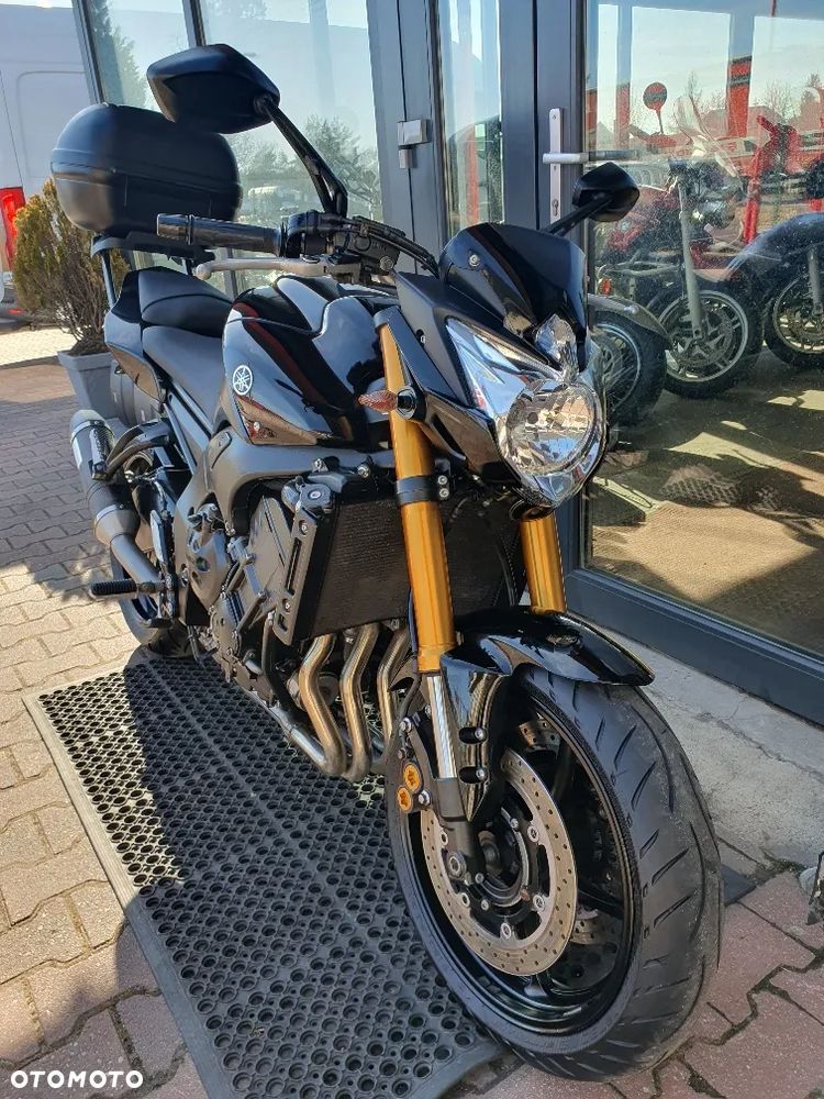 Yamaha FZ8 - 17