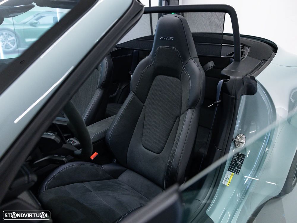 Porsche 911 (992) Carrera GTS - 30