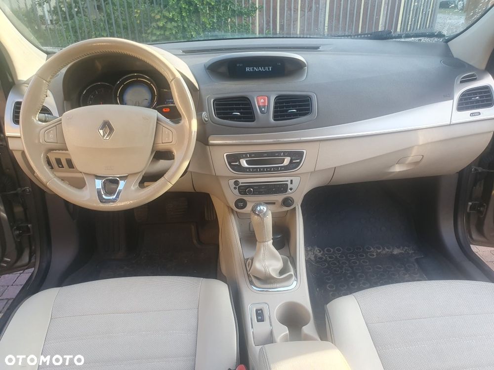 Renault Fluence 1.6 16V Privilege - 20