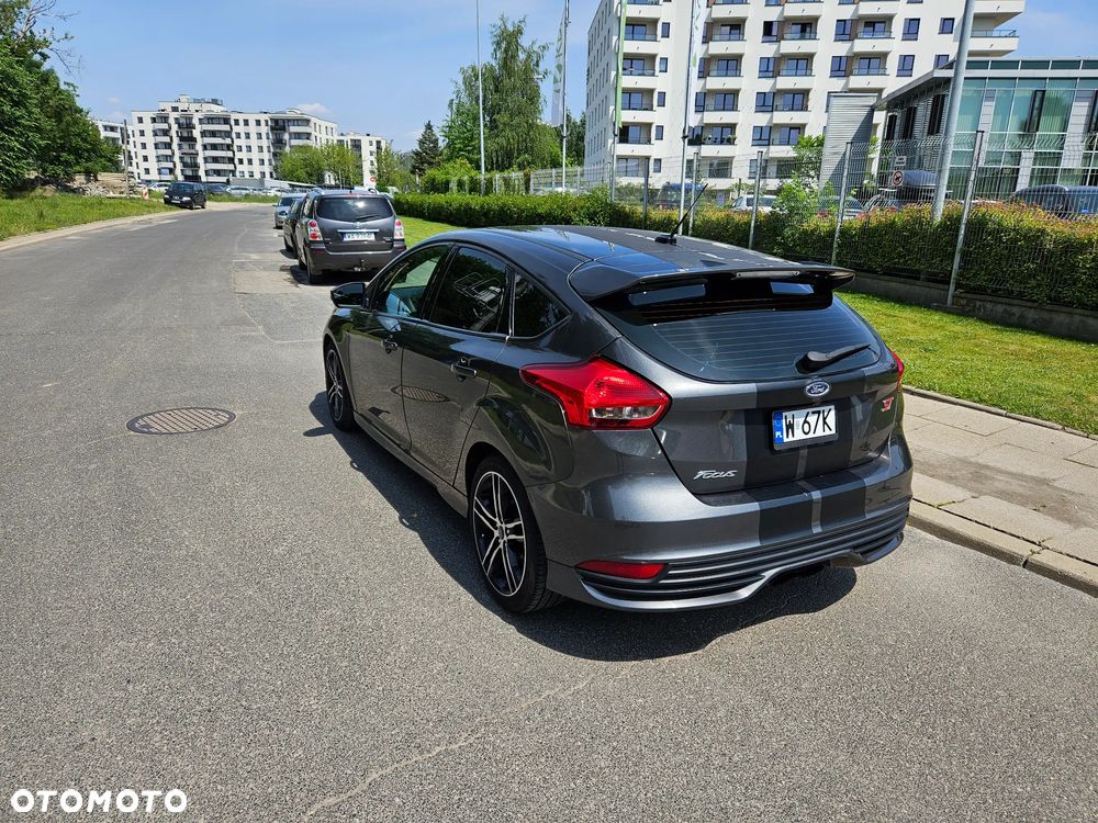 Ford Focus 2.0 EcoBoost ST-2 - 8