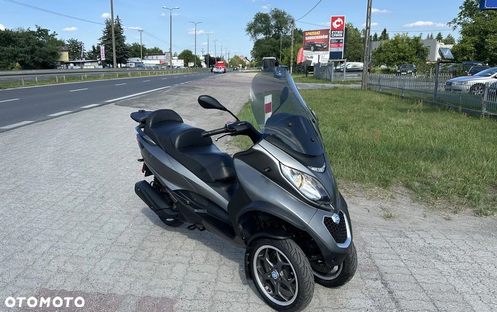 Piaggio MP-3 - 8