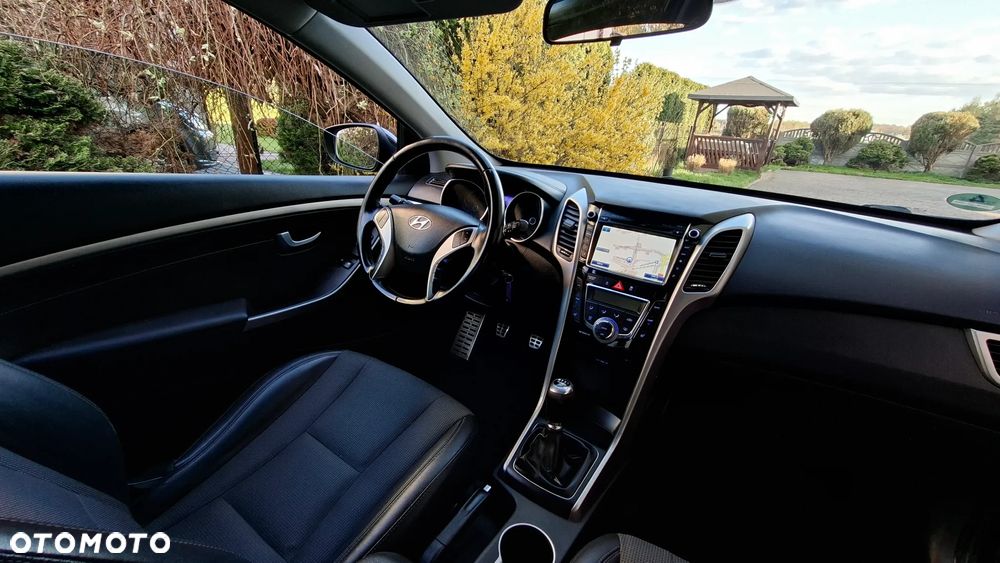 Hyundai i30 1.6 GDI Premium - 17