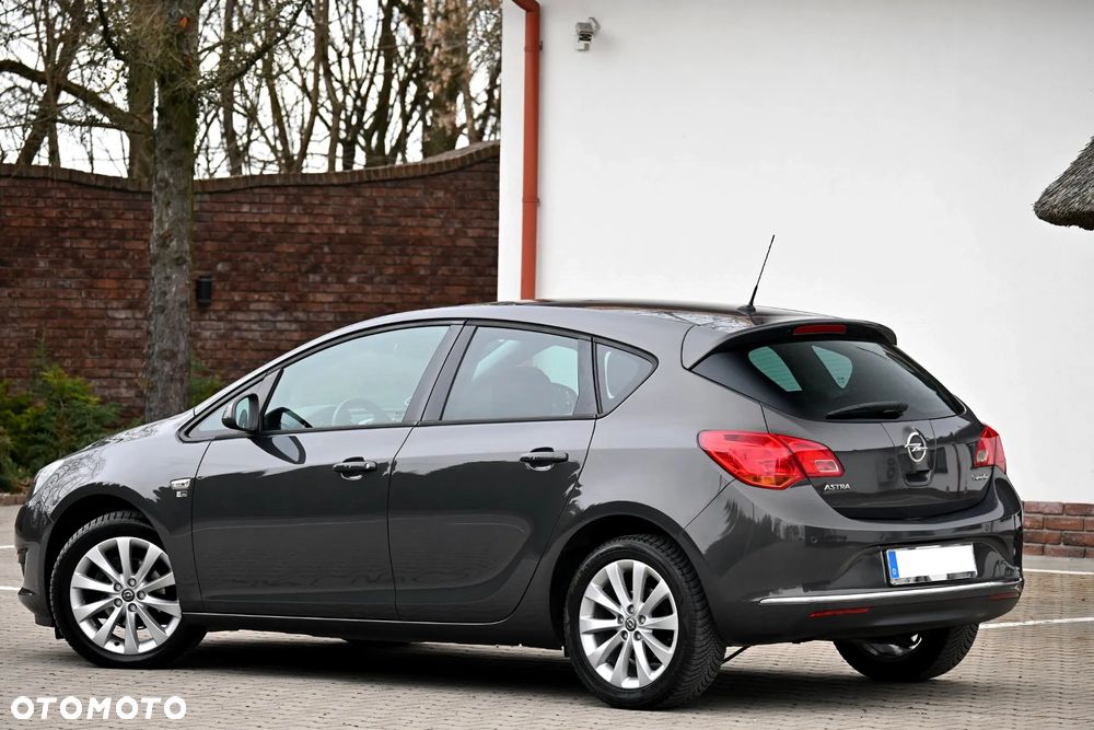 Opel Astra 1.4 T Cosmo S&S - 17