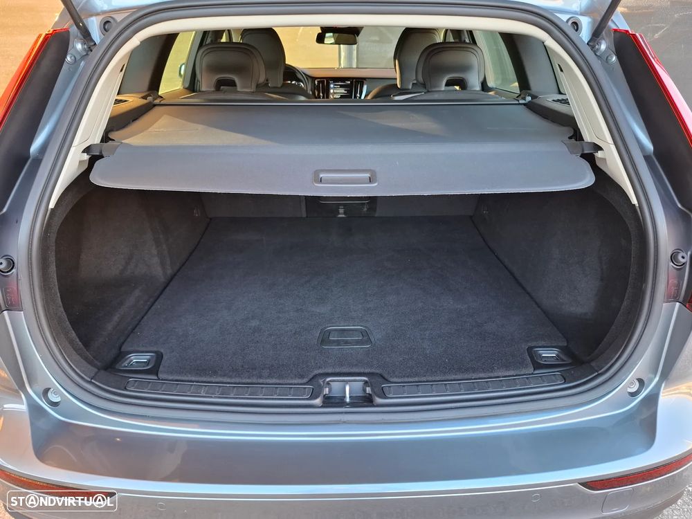 Volvo V60 2.0 D3 Momentum - 51