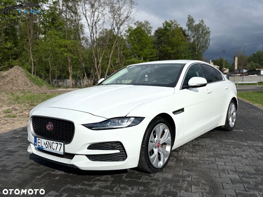 Jaguar XE 2.0 D R-Sport - 7