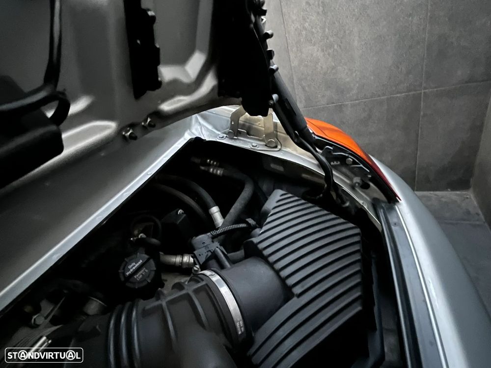 Porsche 911 (996) Carrera Coupé - 18