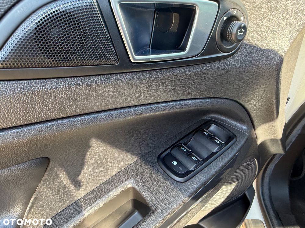 Ford EcoSport 1.0 EcoBoost TITANIUM - 21