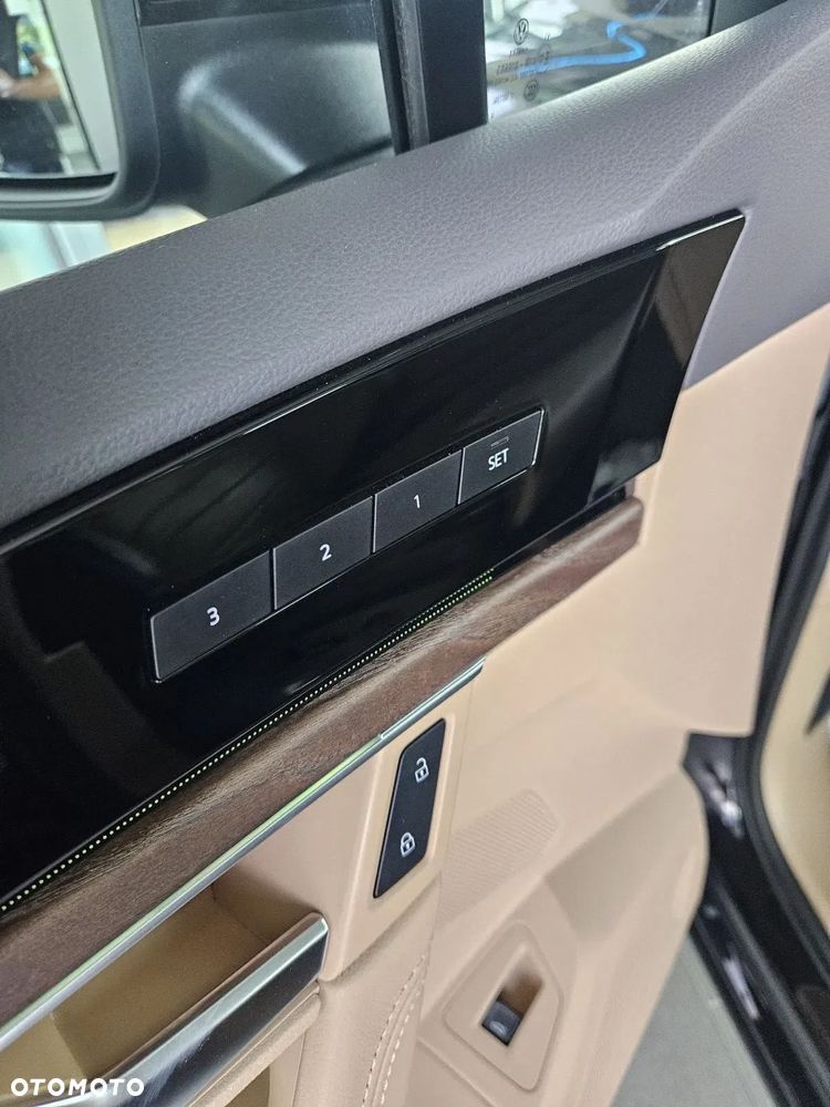 Volkswagen Touareg - 11