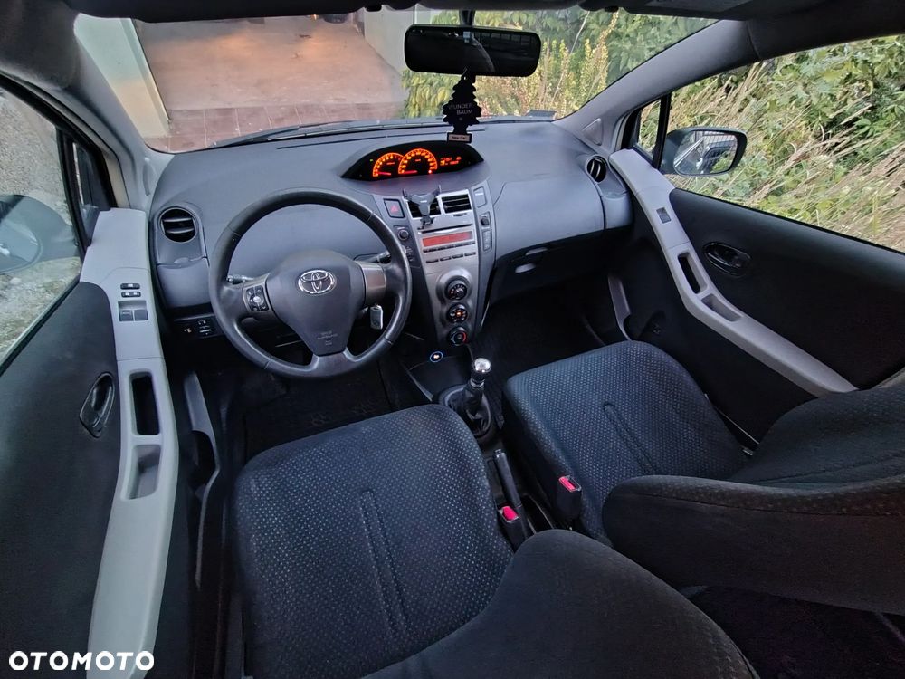 Toyota Yaris 1.33 Luna - 21