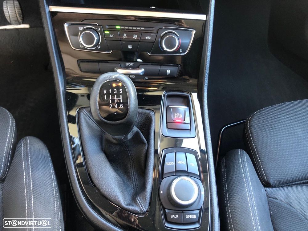 BMW 216 Active Tourer d Advantage - 16