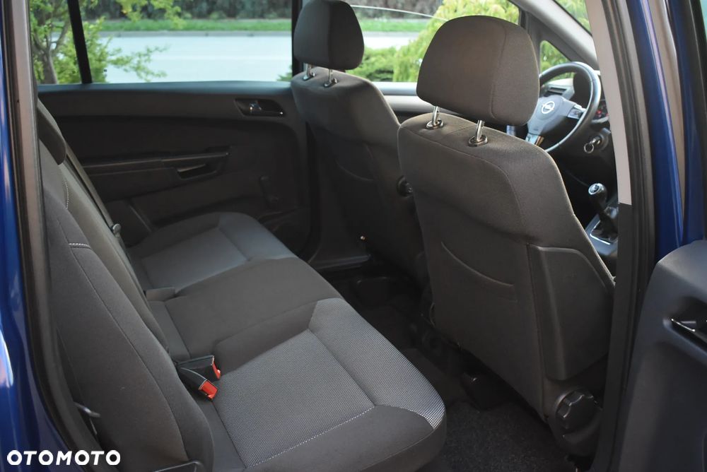 Opel Zafira - 34