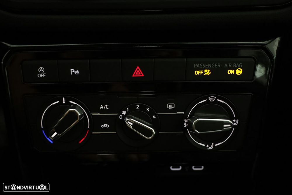 VW T-Cross 1.0 TSI Urban DSG - 12