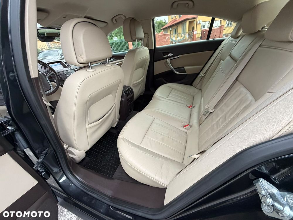 Opel Insignia 2.0 CDTI - 18