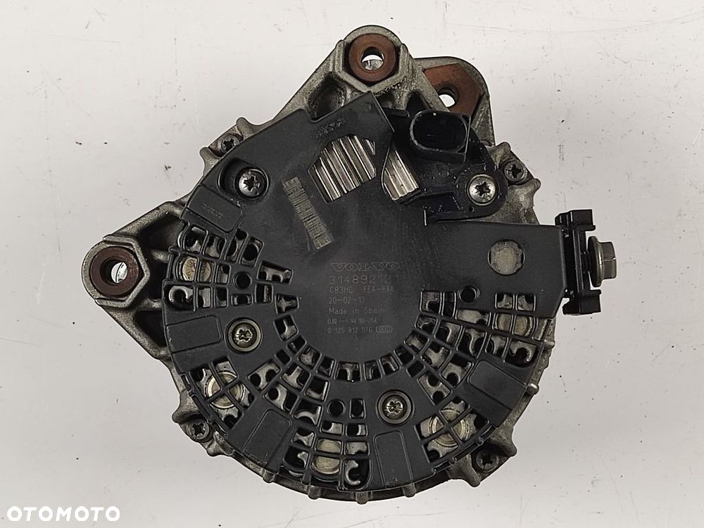VOLVO XC40 2.0T T4 17-21r Alternator - 12