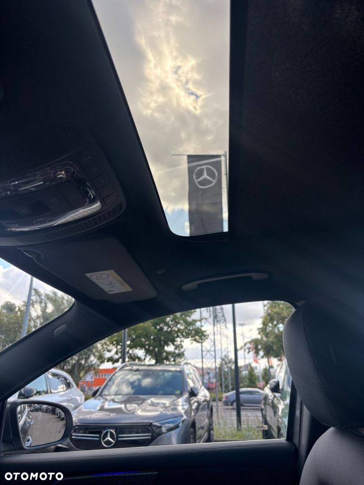 Mercedes-Benz GLA - 17