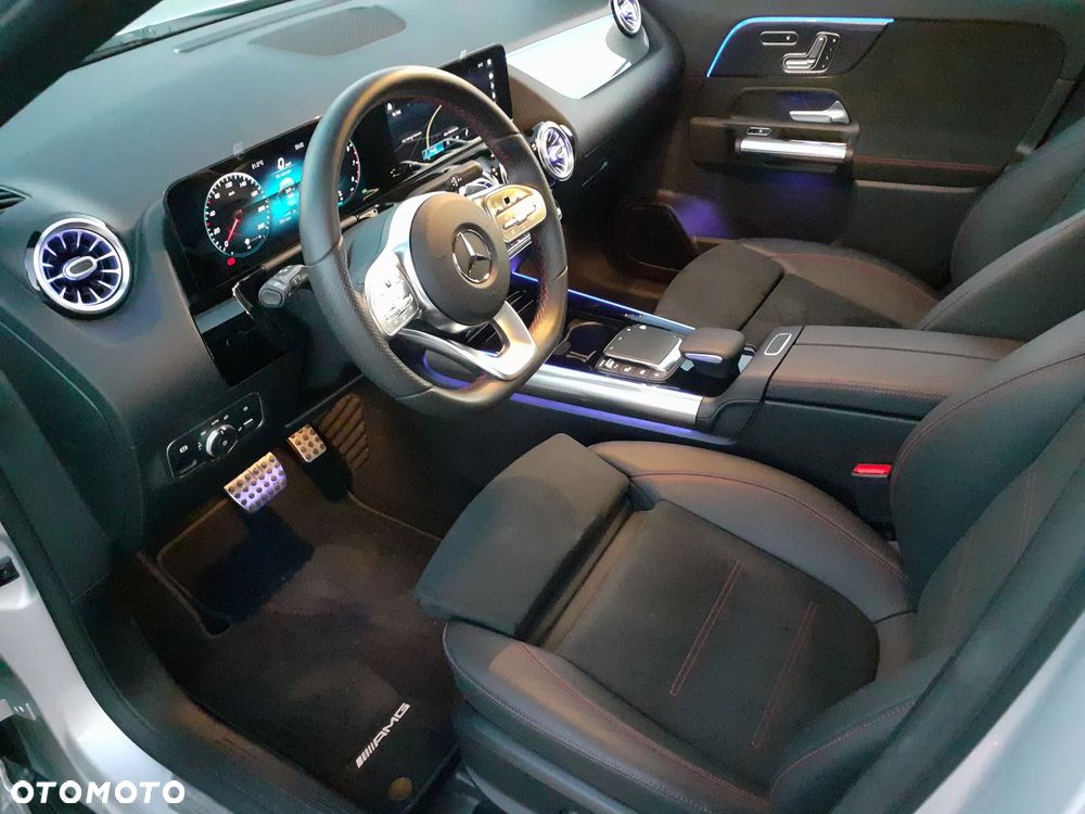 Mercedes-Benz GLA 200 AMG Line - 16