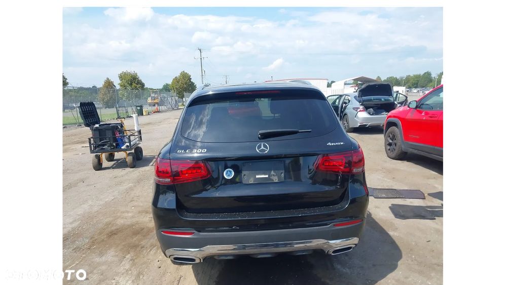 Mercedes-Benz GLC 300 4-Matic - 11