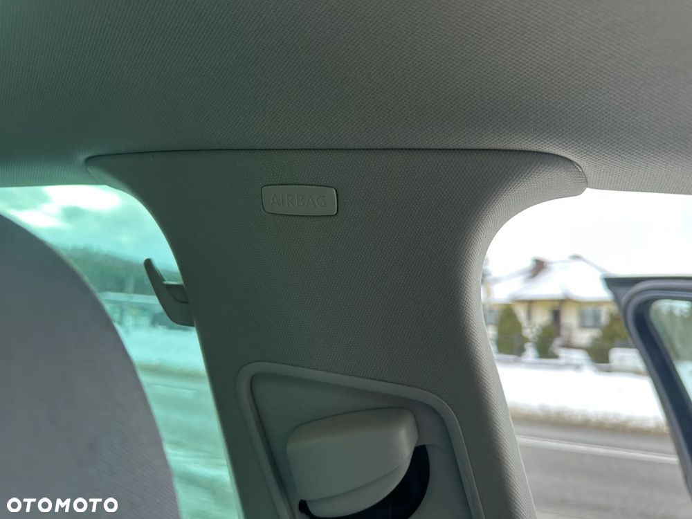 Volkswagen Golf - 37