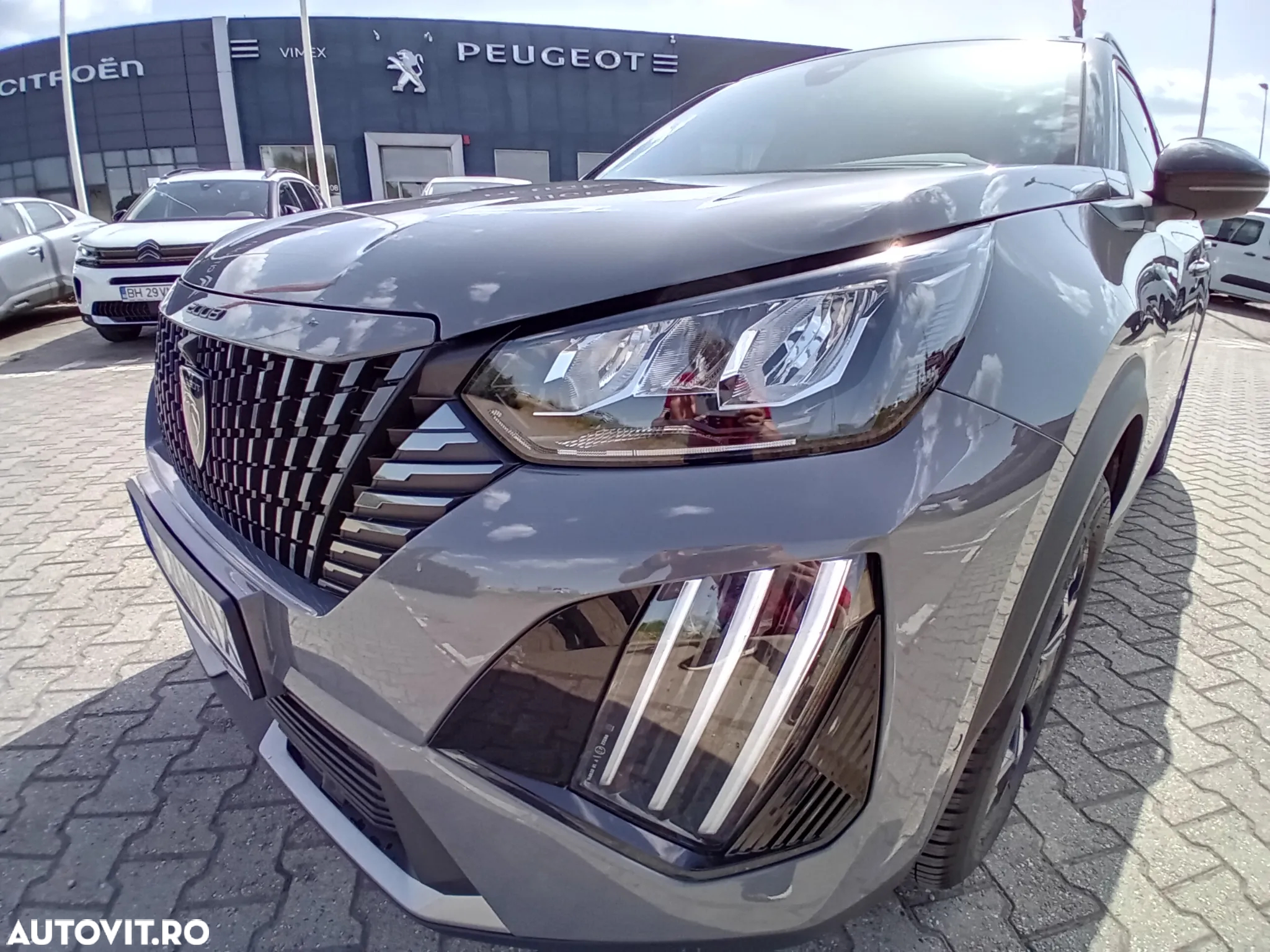 Peugeot 2008 Hybrid 145 e-DSC Allure - 30