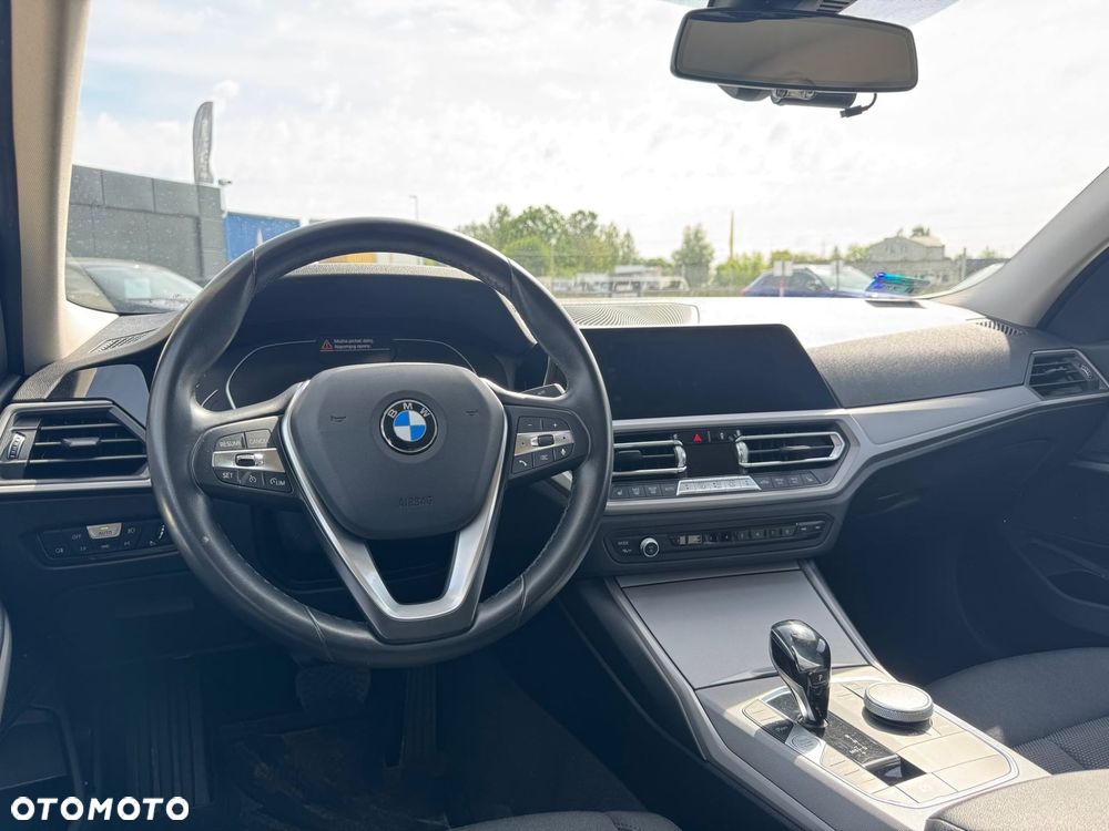 BMW Seria 3 - 13