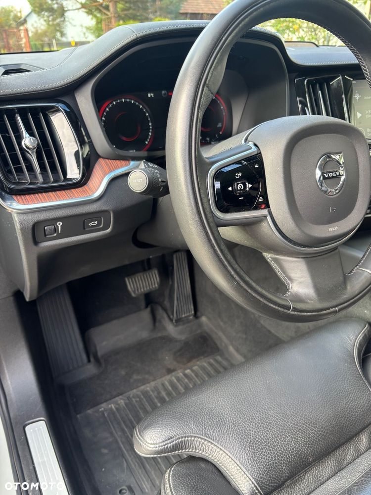Volvo V60 Cross Country T5 AWD Geartronic - 19