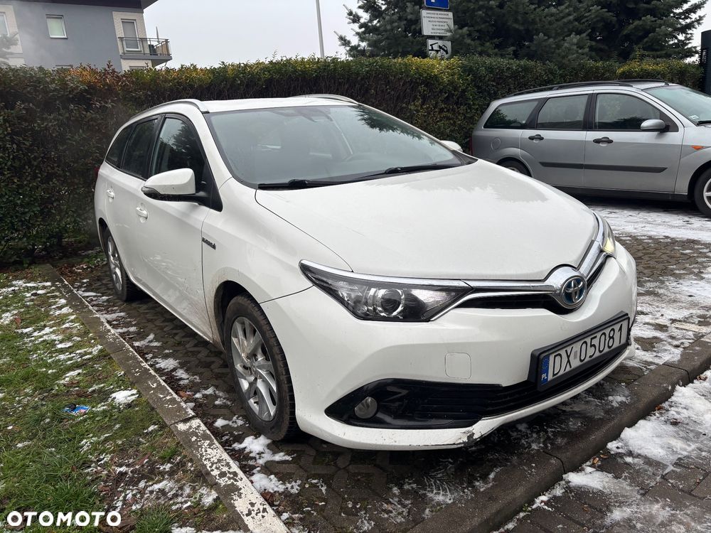 Toyota Auris 1.8 HSD Luna - 1