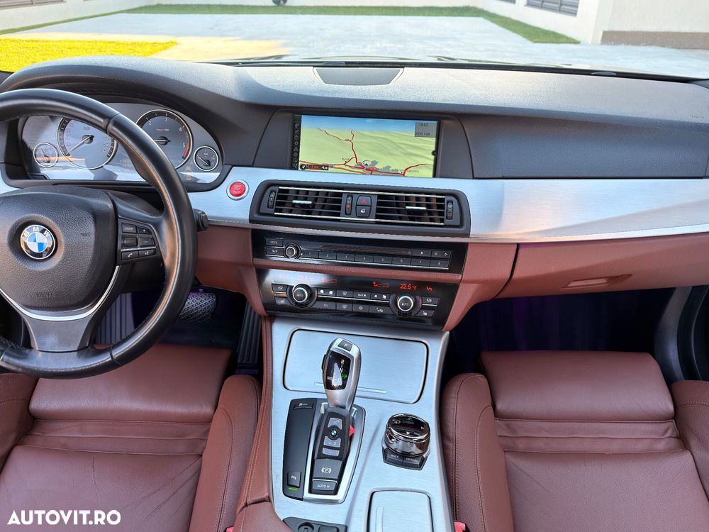 BMW Seria 5 520d Aut. Luxury Line - 25