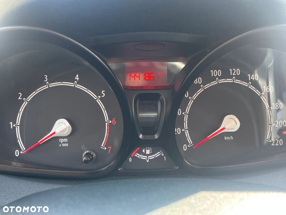 Ford Fiesta 1.25 Champions Edition - 9