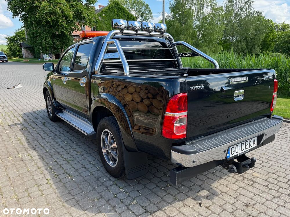 Toyota Hilux 3.0 D-4D SR5 - 7