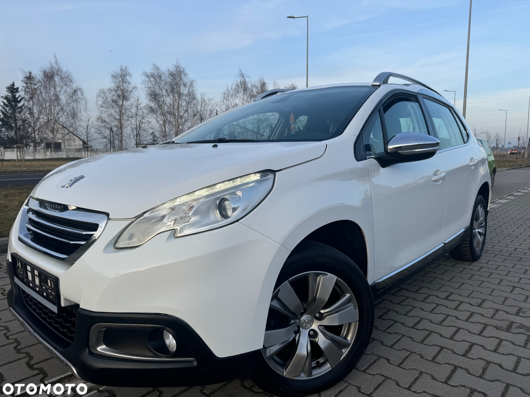 Peugeot 2008 PureTech 110 Stop&Start EAT6 Allure - 5
