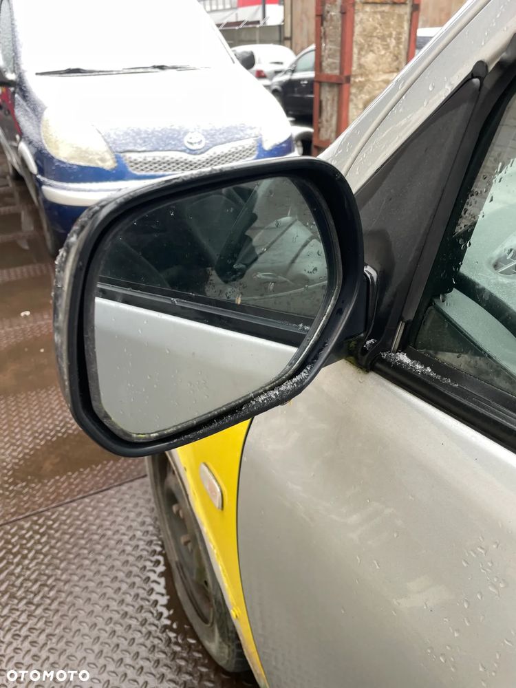 LUSTERKO ELEKTRYCZNE PRAWE LEWE TOYOTA YARIS VERSO - 3