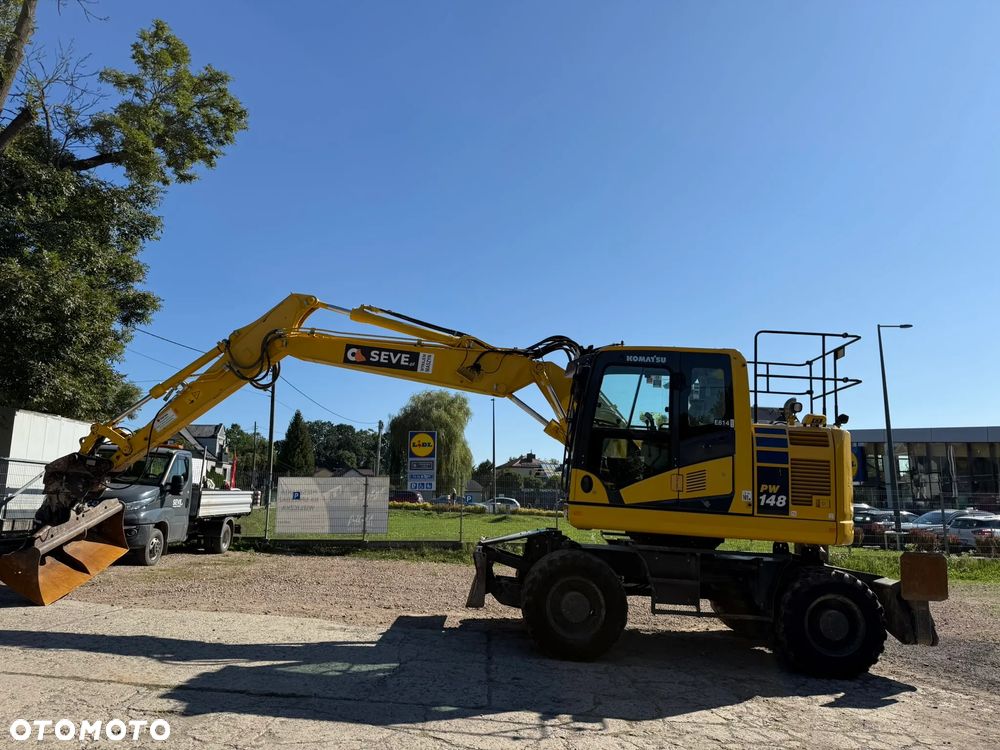 Komatsu PW 148 -11 - 9