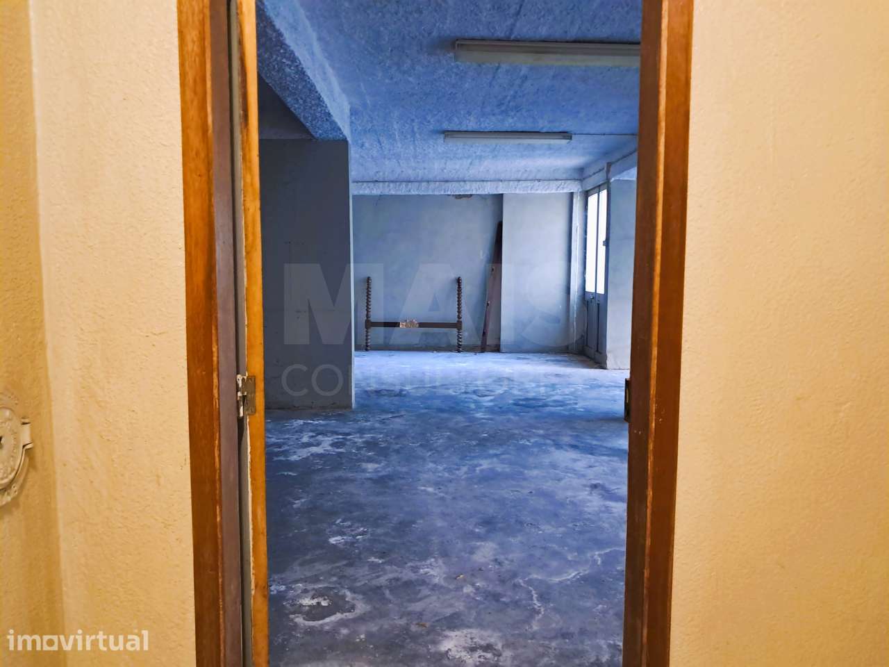 Armazém com Logradouro e Duas Entradas Principais - Centro de Caste... - Grande imagem: 3/22