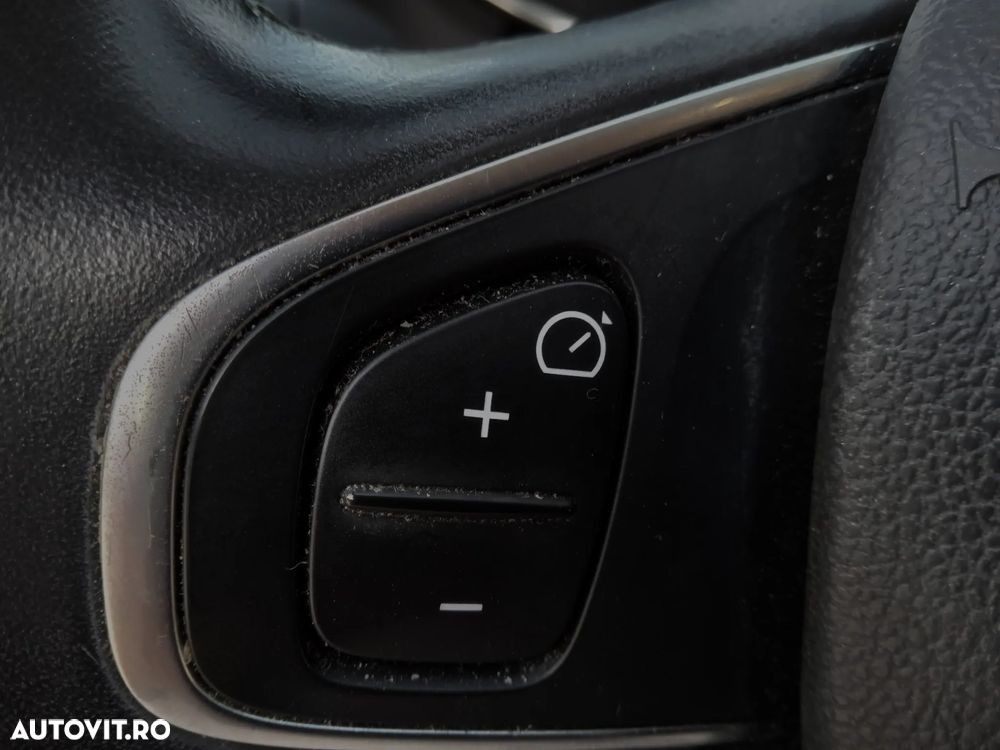 Renault Clio dCi Intens - 17