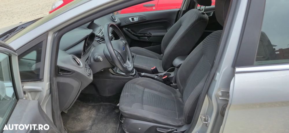 Ford Fiesta 1.0 EcoBoost Start-Stop Titanium - 9