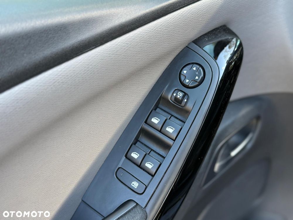 Citroën C4 Grand Picasso - 11