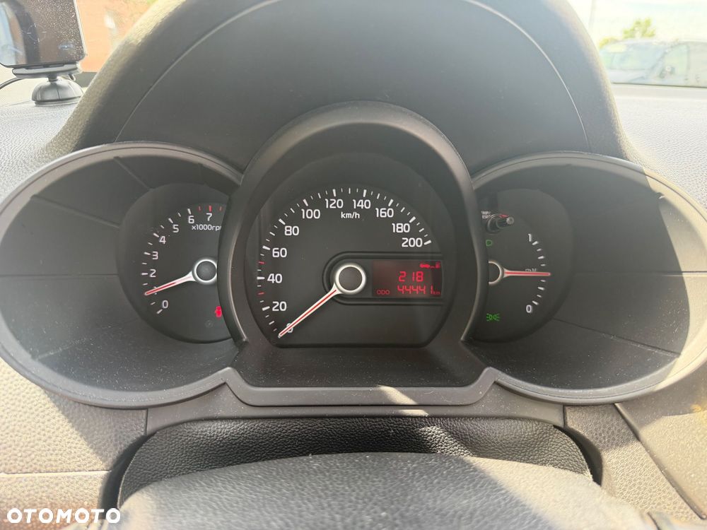 Kia Picanto 1.0 M - 2