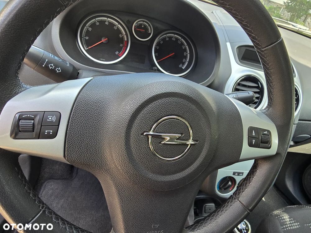 Opel Corsa - 13