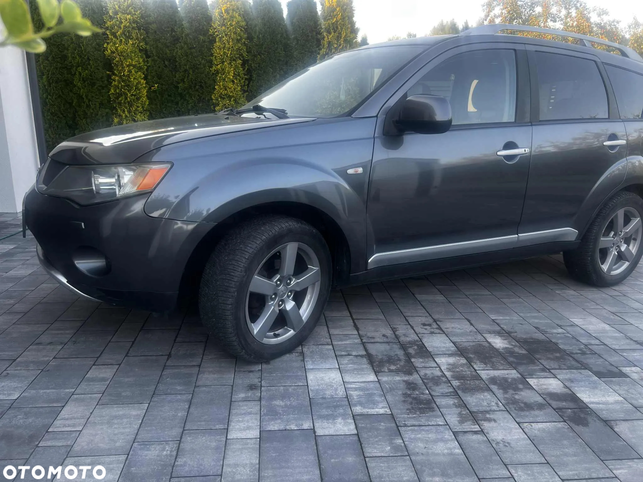 Mitsubishi Outlander - 19